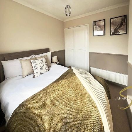 Stylish 2Bed - Manchester - Free Parking Hyde Luaran gambar