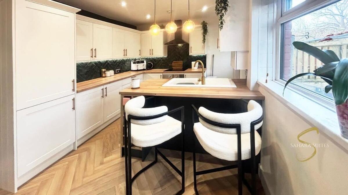 Stylish 2Bed - Manchester - Free Parking Hyde Luaran gambar